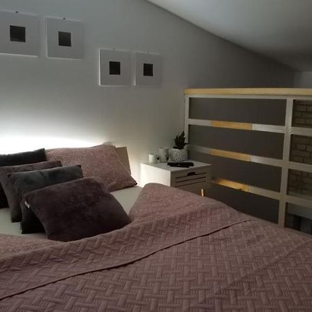 Zona Apartments 1 Ζρένιανιν Εξωτερικό φωτογραφία