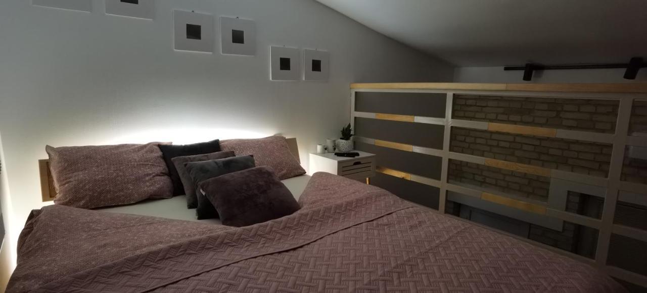 Zona Apartments 1 Ζρένιανιν Εξωτερικό φωτογραφία